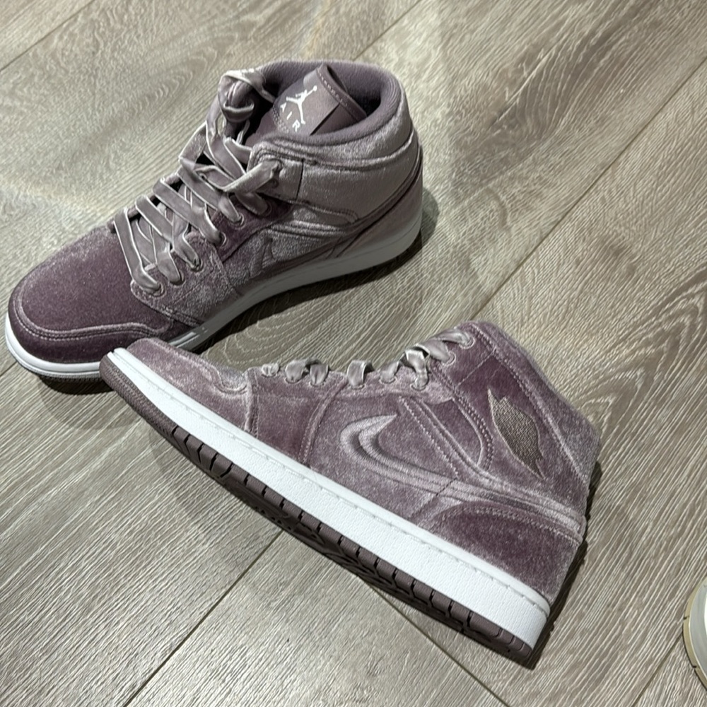 Brand new suede Nike air high tops